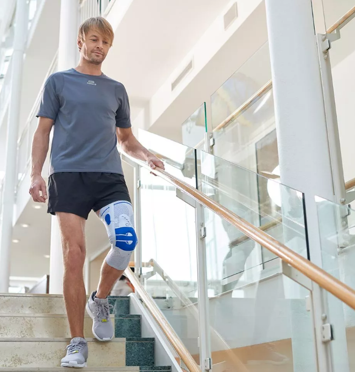 Ортез на коленный сустав 11041402 Bauerfeind, умеренная фиксация купить в OrtoMir24